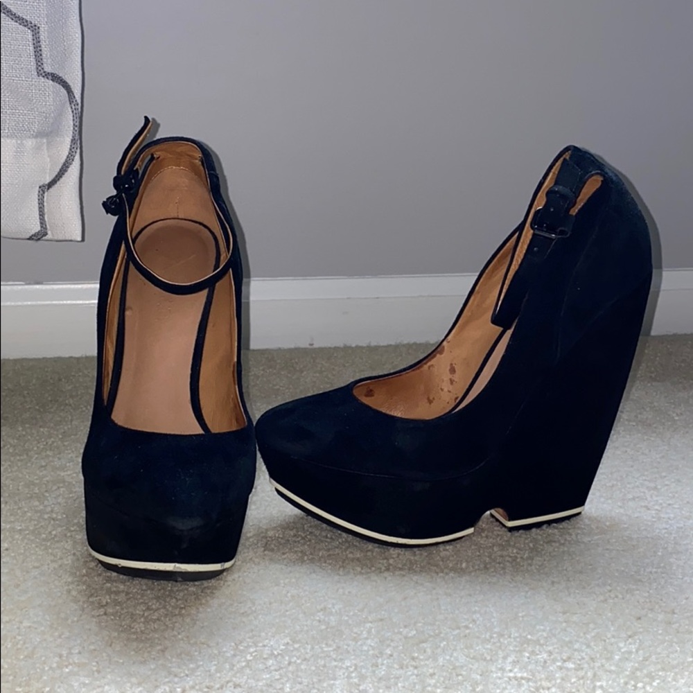 L.A.M.B. By Gwen Stefani Black suede womens